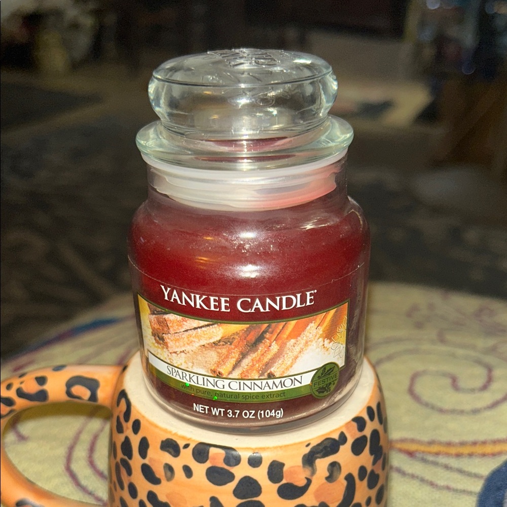 NWT Small Yankee Candle Sparkling Cinnamon Jar Candle- 3.7 Oz - Picture 6 of 12